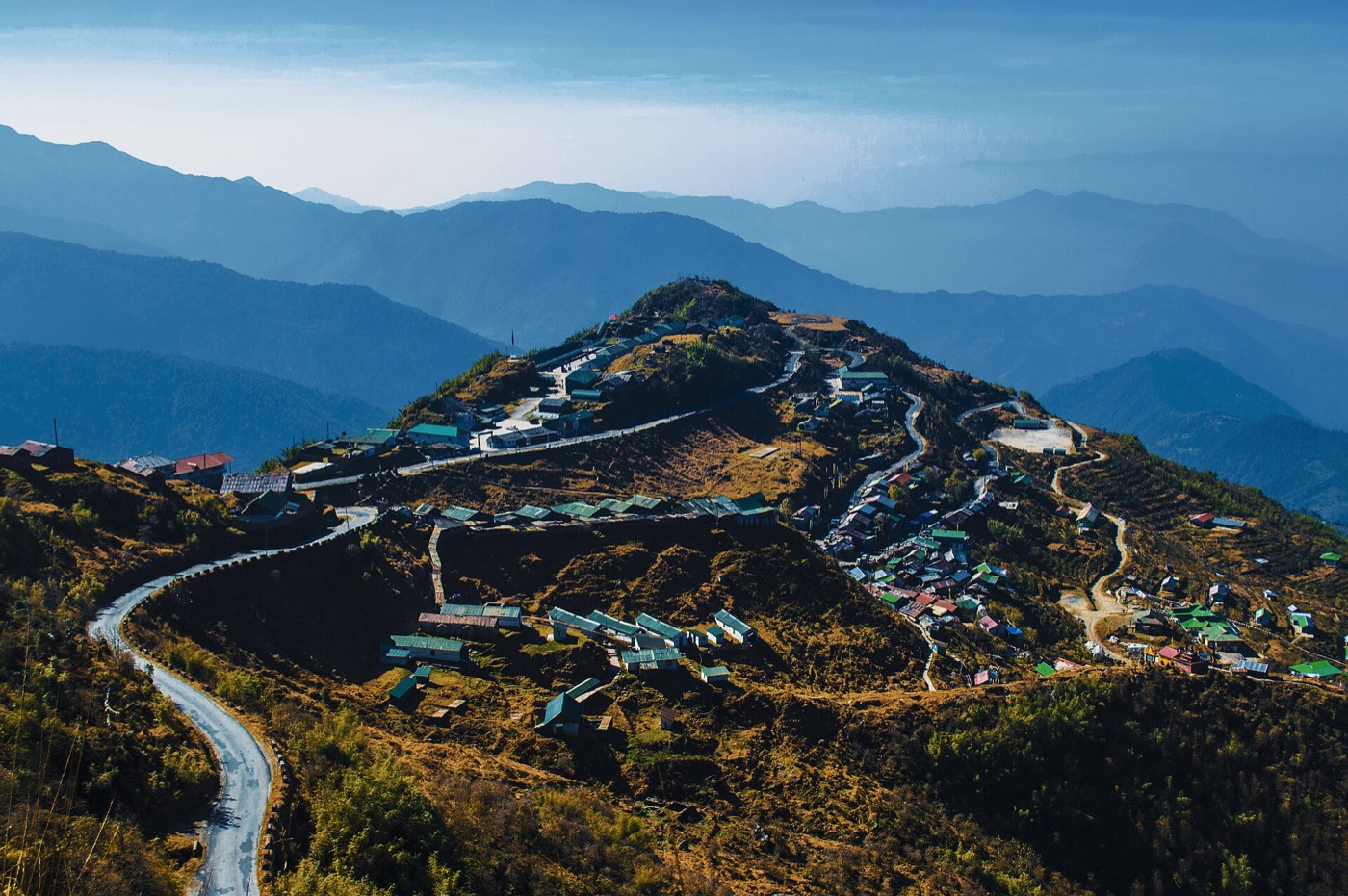 Zuluk, on East Sikkim's "Old Silk Route" road. Photo: Linus pradhan / Wikimedia Commons, CC BY-SA 4.0