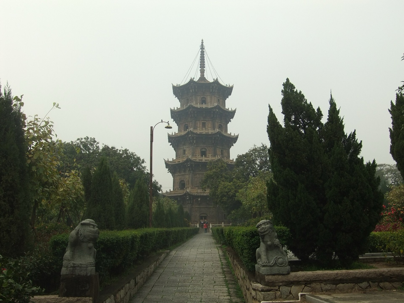 Renshou Pagoda at Kaiyuan Temple, Quanzhou, China. Photo: Vmenkov / Wikimedia Commons, CC BY-SA 3.0