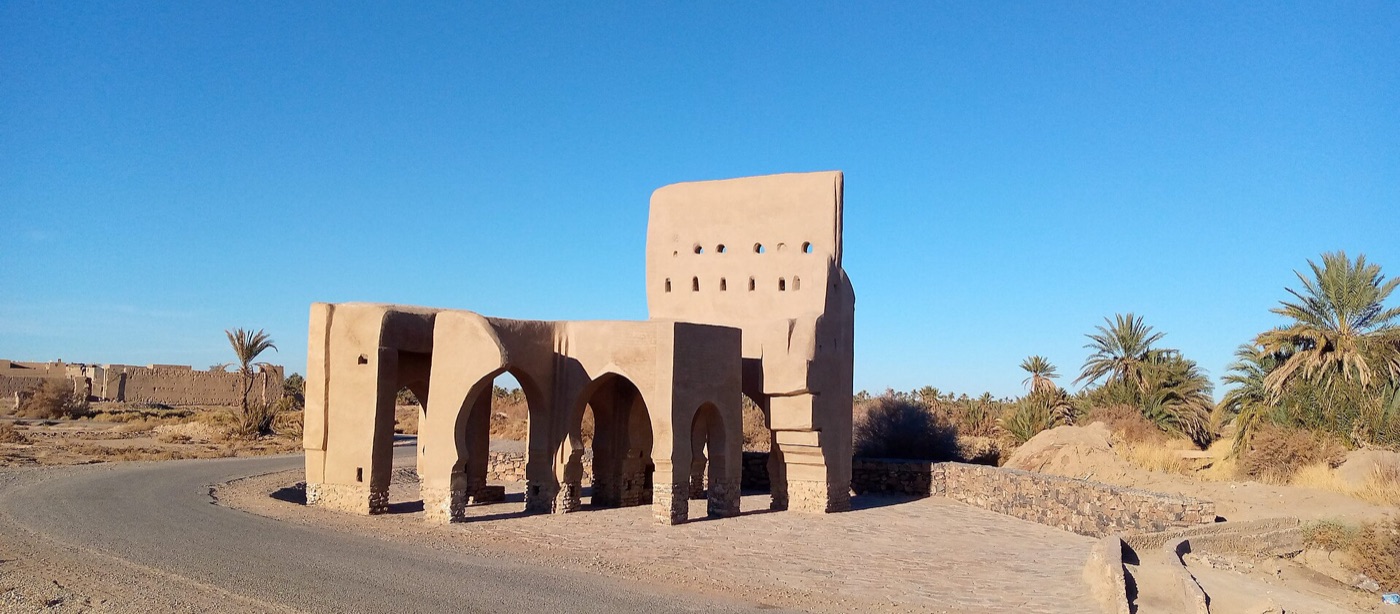 The ruined north gate of Sijilmasa near Rissani, Morocco. Photo: Hmidanix / Wikimedia Commons, CC BY-SA 4.0