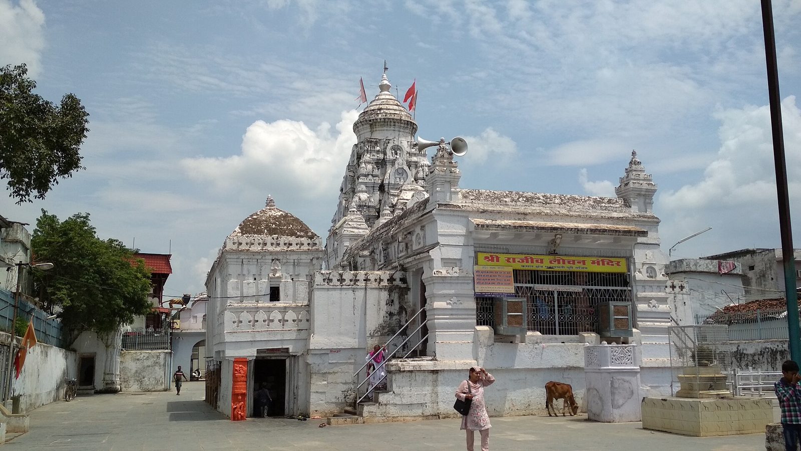 The Rajiv Lochan temple at Rajim, on the confluence of the Mahanadi · Photo: Abhi91m, CC BY-SA 4.0, via Wikimedia Commons